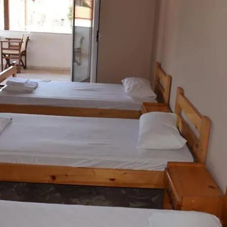 Menis Haus Apartamento