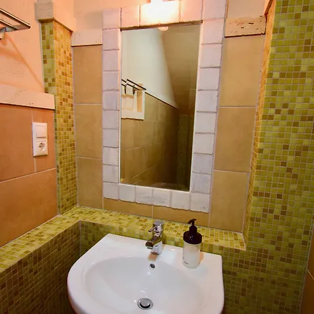 Menis Haus Apartamento Vrasná
