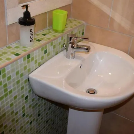 Menis Haus Apartamento Vrasná