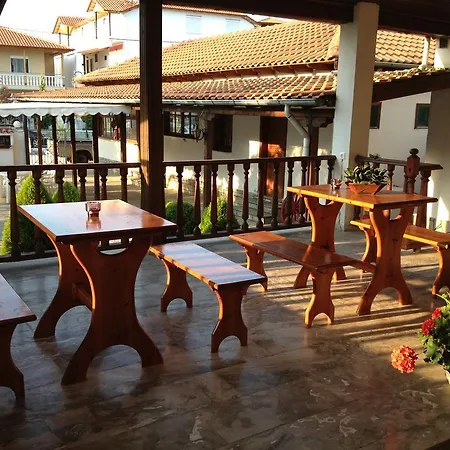 Apartamento Menis Haus Vrasná