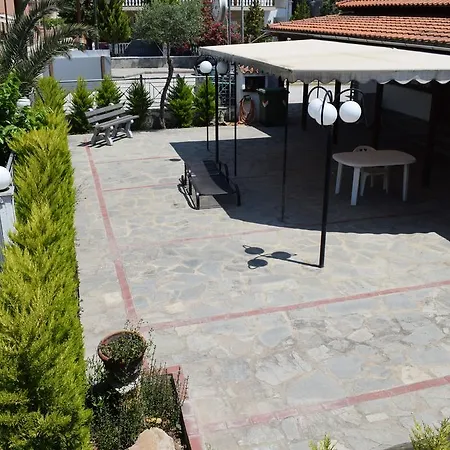 Menis Haus